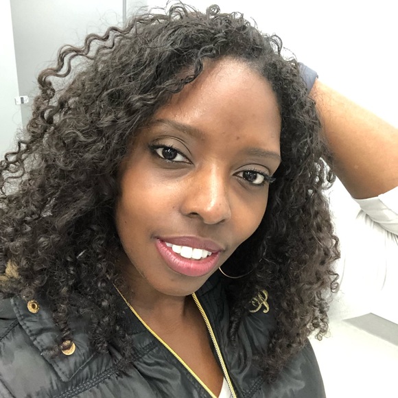 Meet your Posher, Amber - Picture 1 of 1